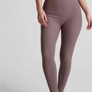Like new Beyond Yoga Ribbed Leggings